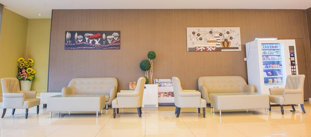 Castello Hotel Kulai Exterior photo