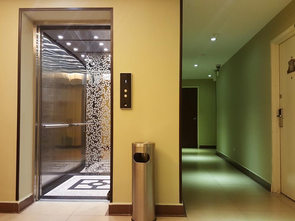 Castello Hotel Kulai Exterior photo